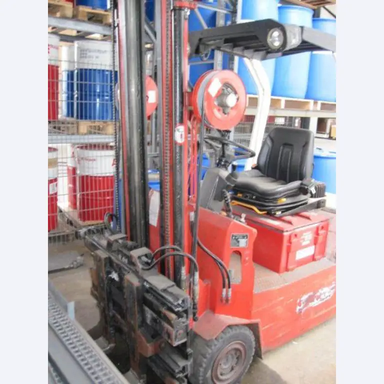 Gepflegte Flurförderfahrzeuge-2